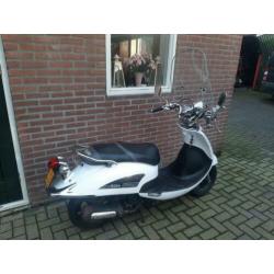 Nette Sym allo 2014 scooter geel kenteken