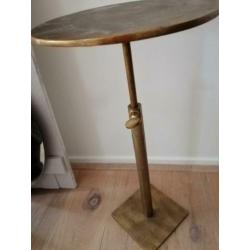 Bagstand van Pols Potten. Brasskleurig. 25 cm dm. 45,-