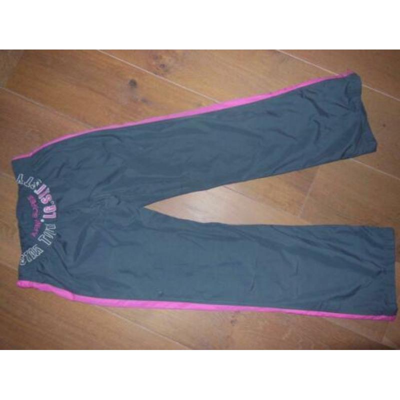 H & M Meisjes TRAININGSBROEK / SKIBROEK. in prima staat.