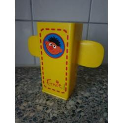 ERNIE Sesamstraat pakjes / drinkpakje houder