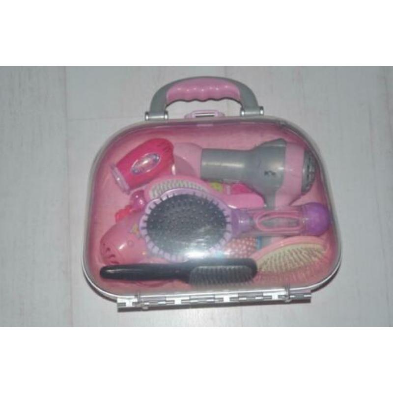Beautycase met haarspulletjes