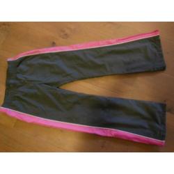 H & M Meisjes TRAININGSBROEK / SKIBROEK. in prima staat.