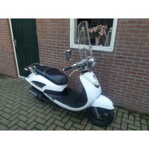 Nette Sym allo 2014 scooter geel kenteken