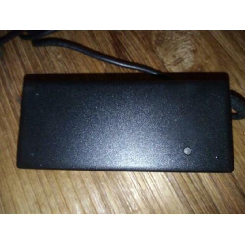Fujitsu Siemens ac laptop adapter 20V