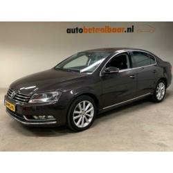 VOLKSWAGEN Passat 1.4 TSI HIGHLINE BMT NAVI CRUISE CLIMA 17"