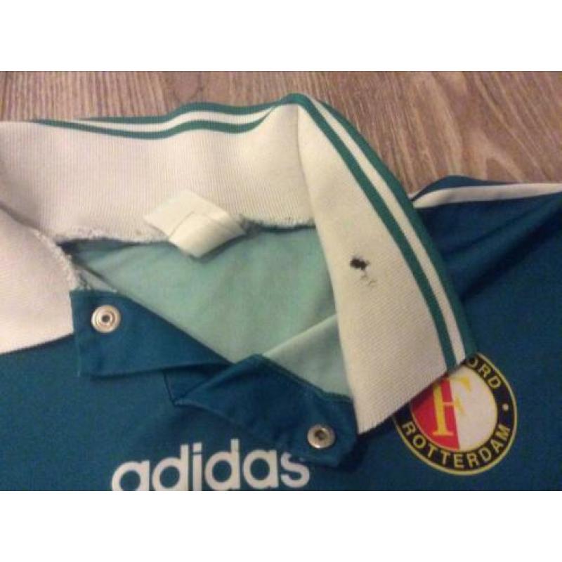 2 oude beschadigd Feyenoord shirts