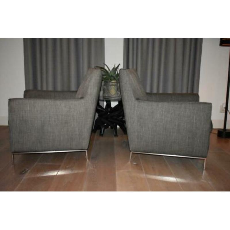 MOLTENI & C strakke design fauteuils, warm grijs stof / rvs