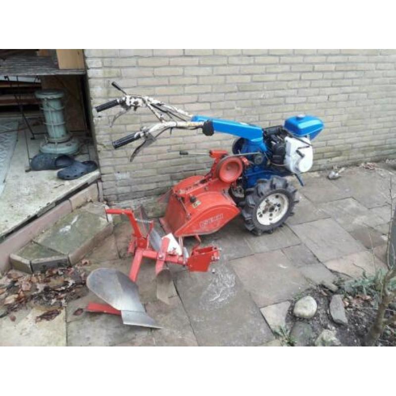 Iseki KC350F tuinfrees met Tielburger wentelploeg