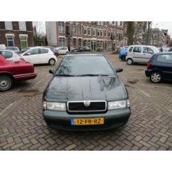 Skoda Octavia 1.6 Ambiente 1 jaar apk