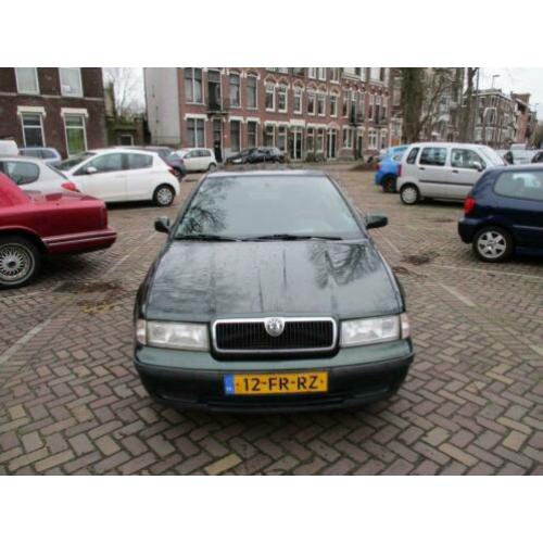 Skoda Octavia 1.6 Ambiente 1 jaar apk