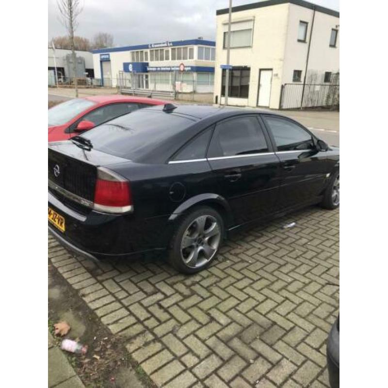 Opel Vectra 2.2 16V HB 2002 Zwart