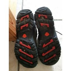 Wandelschoenen maat 41. Zien er nog goed uit