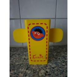 ERNIE Sesamstraat pakjes / drinkpakje houder