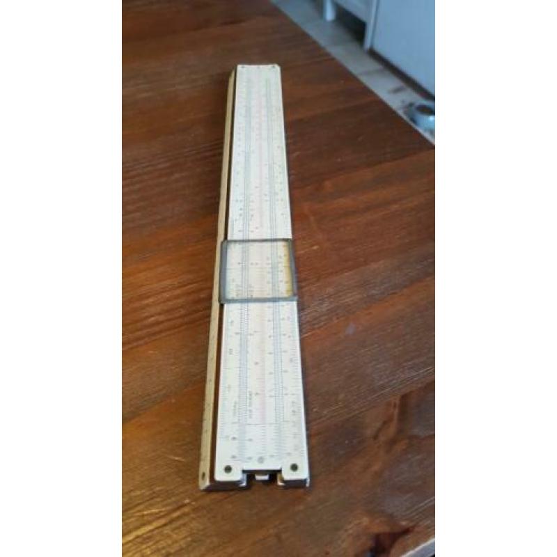 Reken lineaal, voorloper rekenmachine