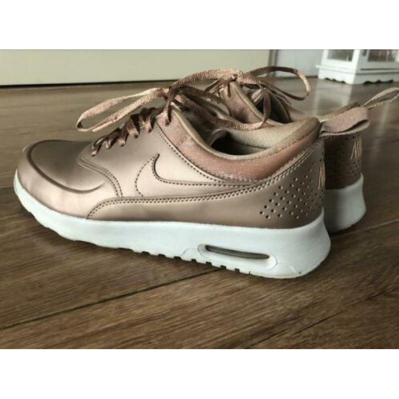 Nike Air Max Thea- Metallic Rose Gold