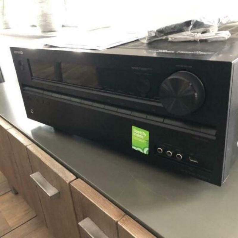 Onkyo TX-NR414 receiver