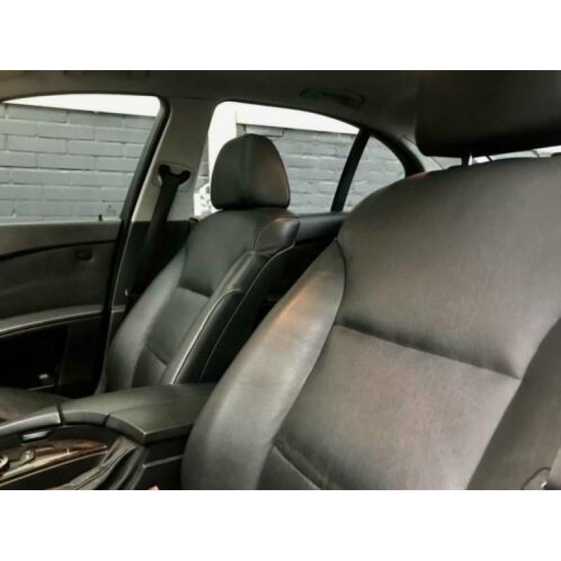 BMW 5-serie 525i High Executive Automaat | Leer | Navigatie
