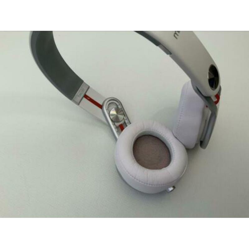 Beats MixR, wit, bedraad, compleet en in nieuwstaat!!