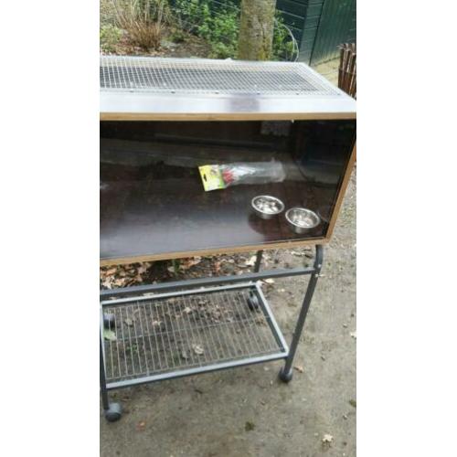 konijnen en hokken 75x45x45 met standaard 118