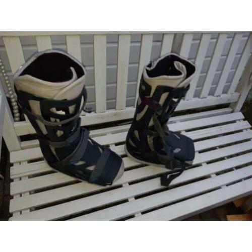 Fixed Walker Enkelbrace merk VACO cost 2 stuks