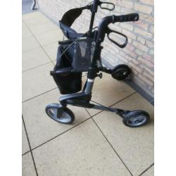 Stevige rollator met mandje