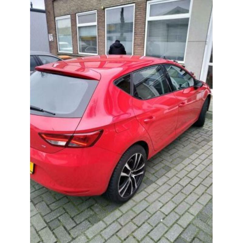 Seat Leon 1.6 TDI 77KW 2013 Rood