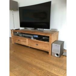 Teakhouten Tv meubel met schuiflades. L:161 B:56. H:55