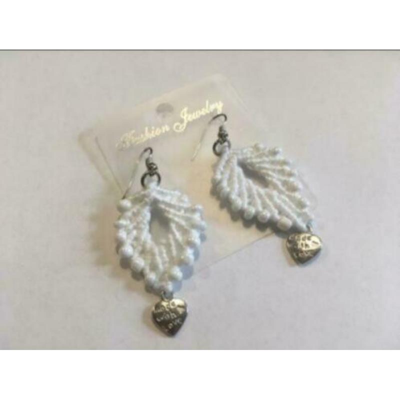 Oorbellen blad hart bruid huwelijk wit geknoopt macrame