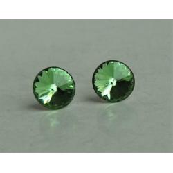 Zilveren oorbellen / stekers: groene Swarovski kristal