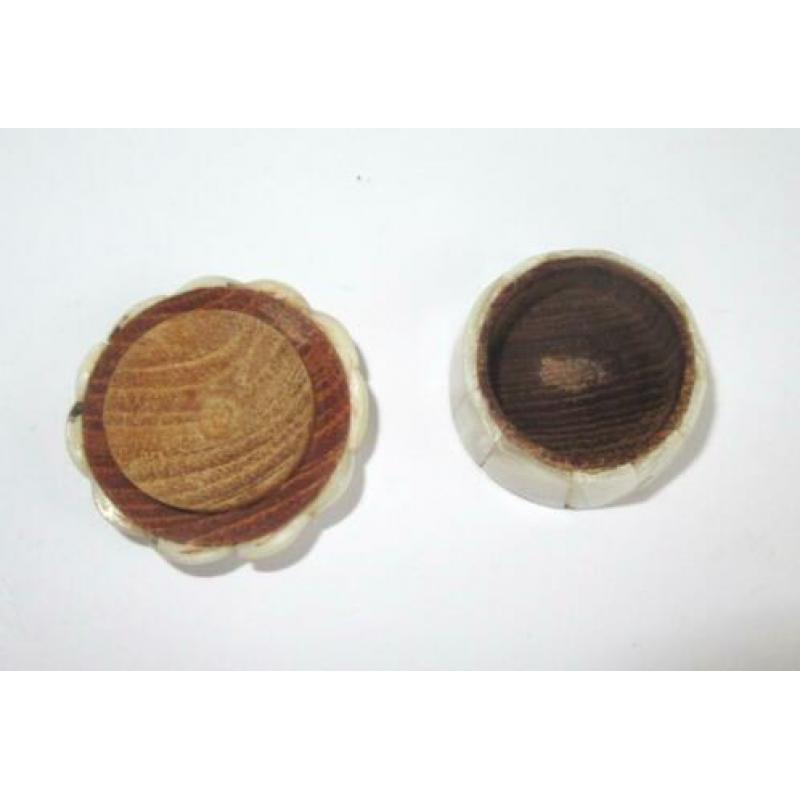 Vintage pillendoosje ingelegd met natuurlijke met parelmoer