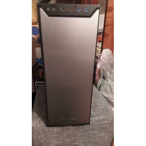 antec toren met inhoud