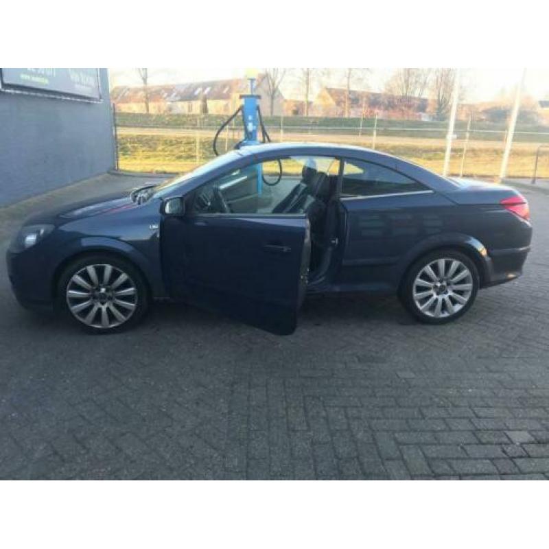 Opel Astra Twintop 1.8-16V 140pk 2006 Grijs