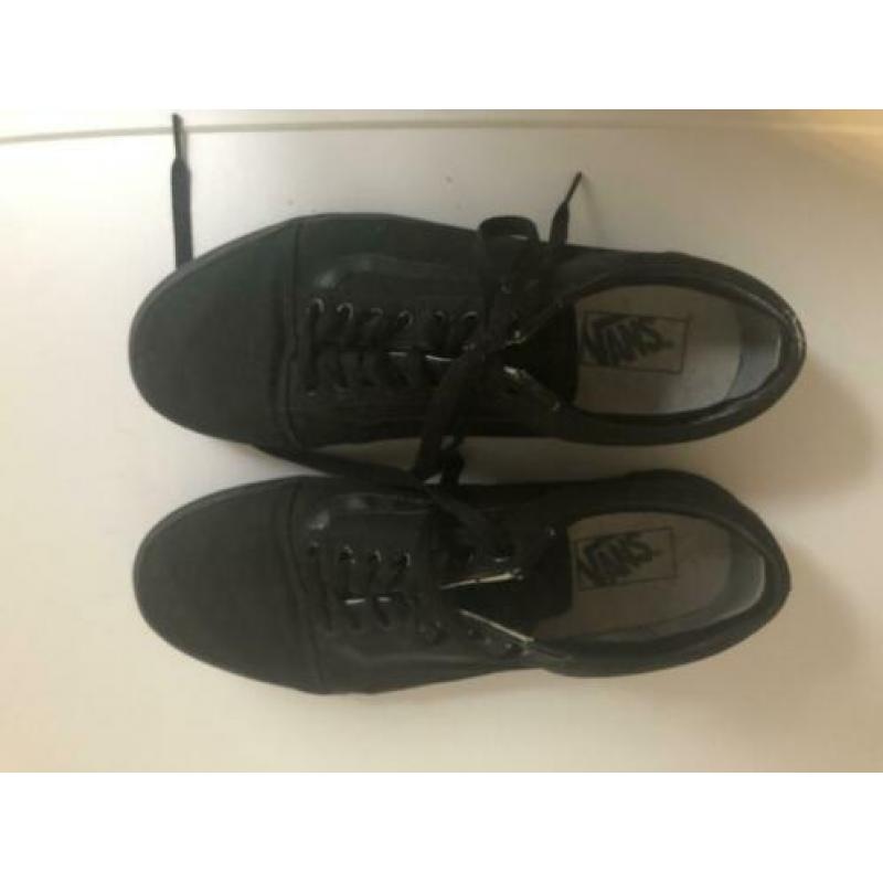 Vans old skool sneakers, geheel zwart, gedragen, maat 44
