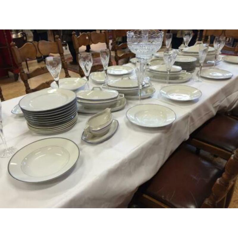 Brocante - echt Groot porseleinen eetservies!