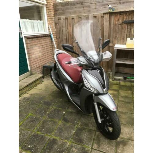 Scooter te koop aangeboden