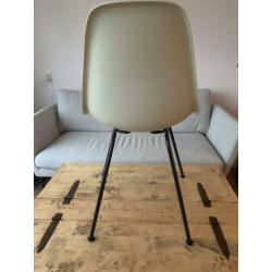 Vitra stoel fiberglass