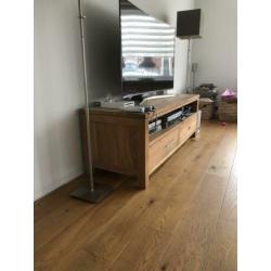 Teakhouten Tv meubel met schuiflades. L:161 B:56. H:55