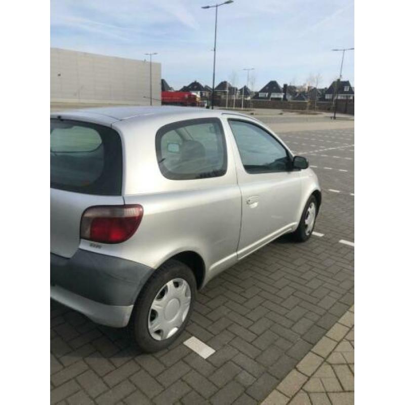 Toyota Yaris 1.0 16V NAP 2001 Grijs **PRIJS VERLAAGD**
