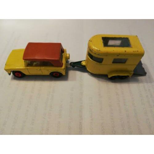 Matchbox 18 Field car met 43c pony trailer