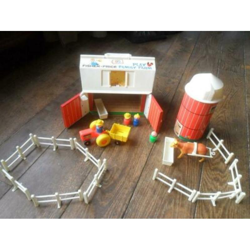 Fisher price (Jaren 60/70): 915 (farm) + 4 vintage radio's