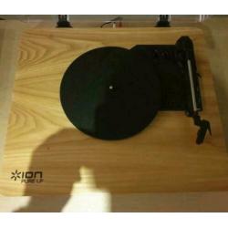 ION pure LP platenspeler.