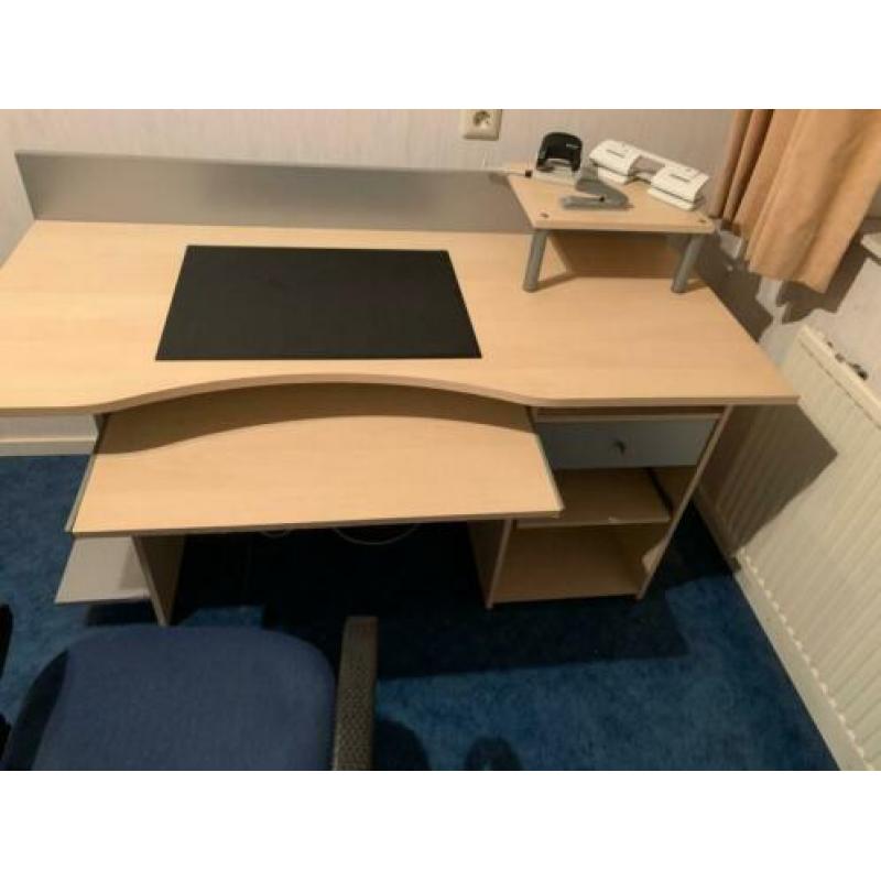 ***Bureau***
