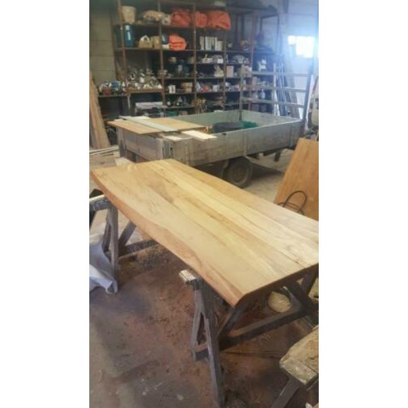 Massieve beukenhouten tafel met X poten