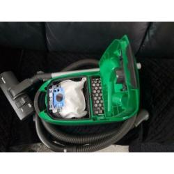 Nette stofzuiger van Miele werkt prima Vermogen 1700w