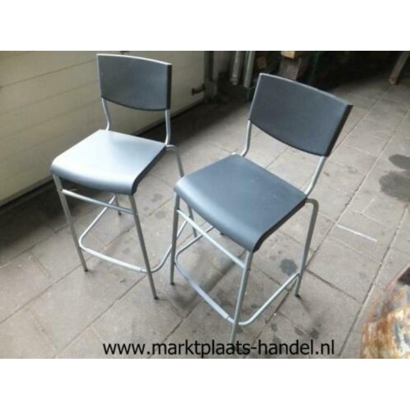 2 barkrukken, staal met kunststof 62 cm zithoogte (a32)15