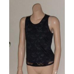Jacqueline de young zwart top mt. L valt kleiner