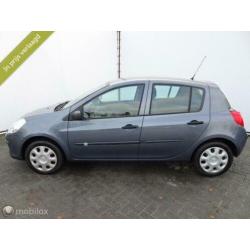 Renault Clio - 1.5 dCi Business Line NETTE AUTO !