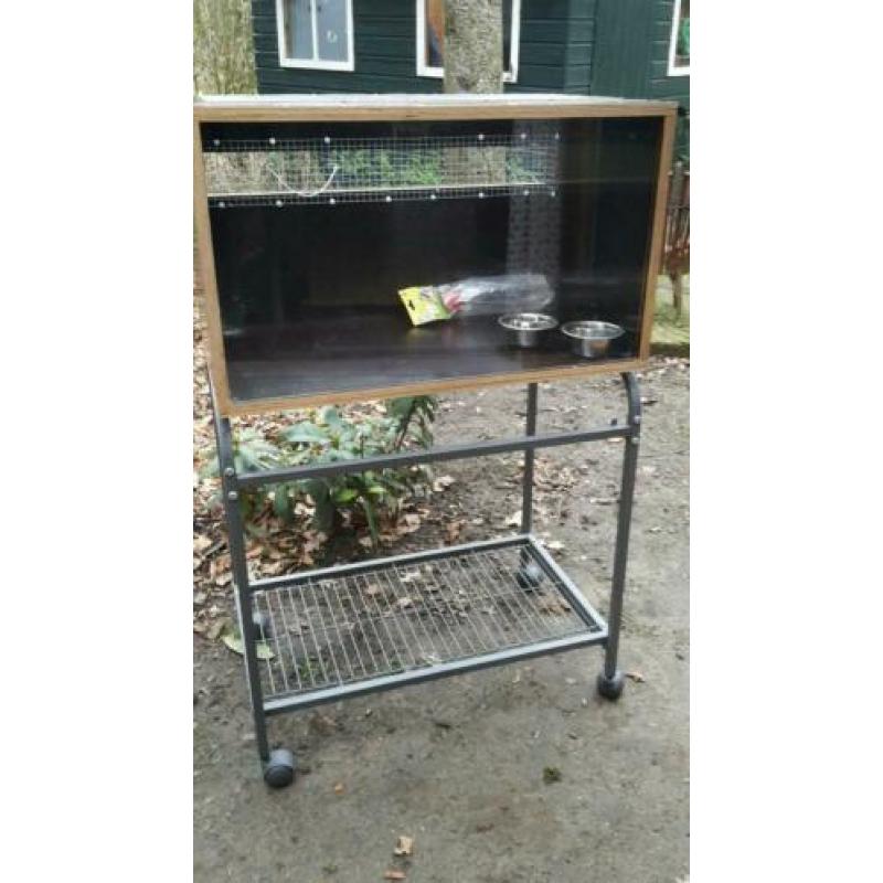 konijnen en hokken 75x45x45 met standaard 118