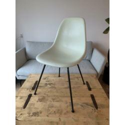 Vitra stoel fiberglass