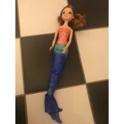 Moxie girlz magic swim mermaid